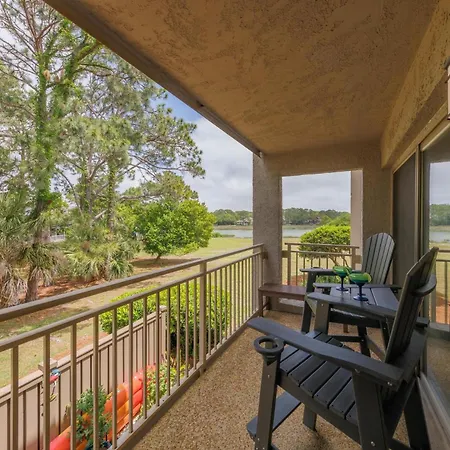 1732 Bluff Villa